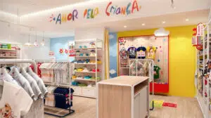 Foto do interior de uma loja da Brandili