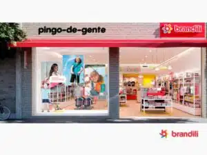 fachada de loja de roupas infantis da Brandili