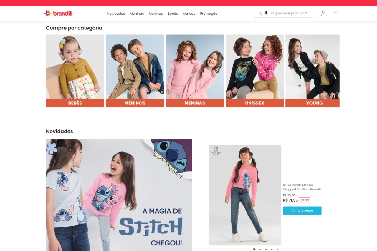Roupas infantis da Brandili em exibição